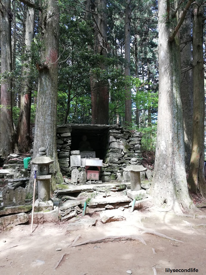 星が森の祠